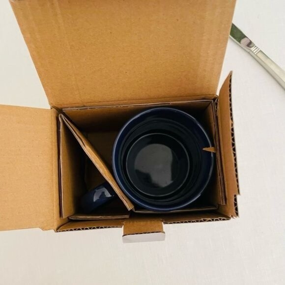 Chic & Tonic Snowflake Coffee Mug 16 Oz New with Gift Box - Picture 11 of 13